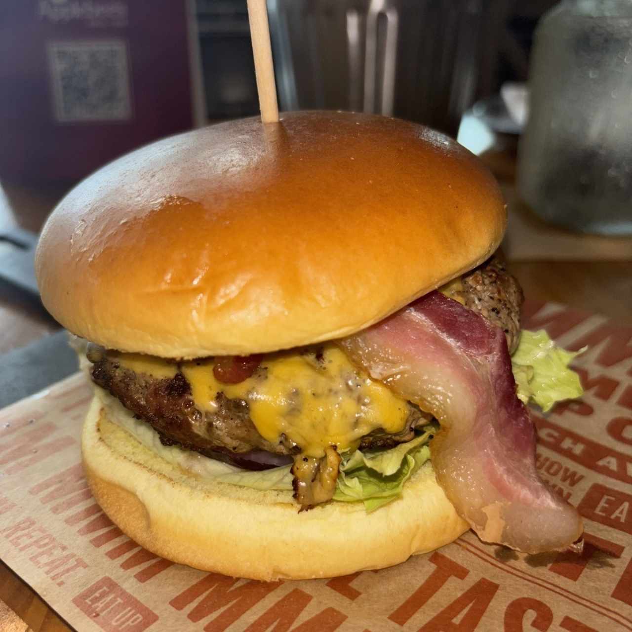 Bacon Cheedar Cheese Burger
