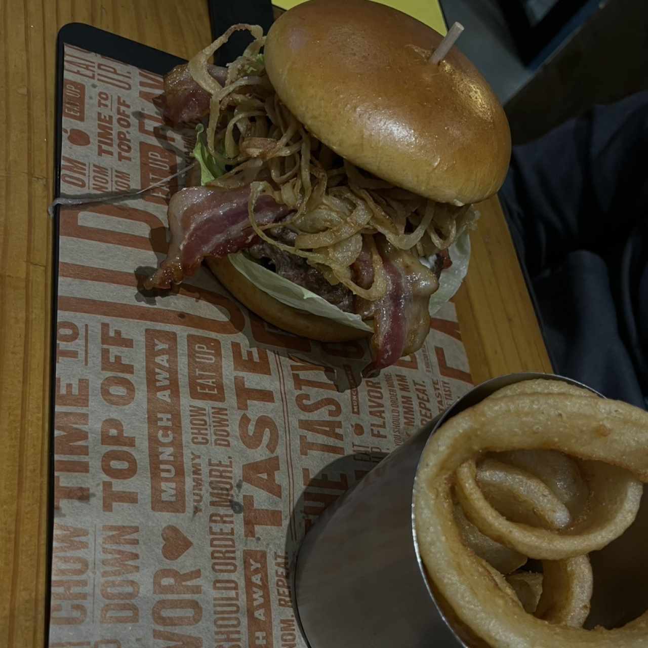 Bacon Cheedar Cheese Burger