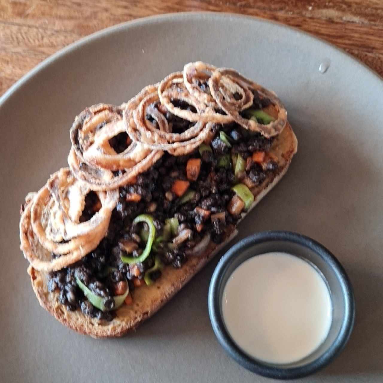 Tosta de Humus y Lenteja