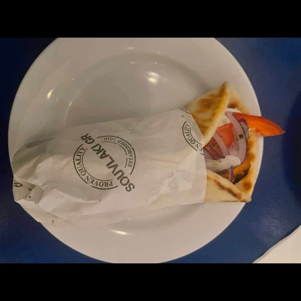 Pita souvlaki langostino. 