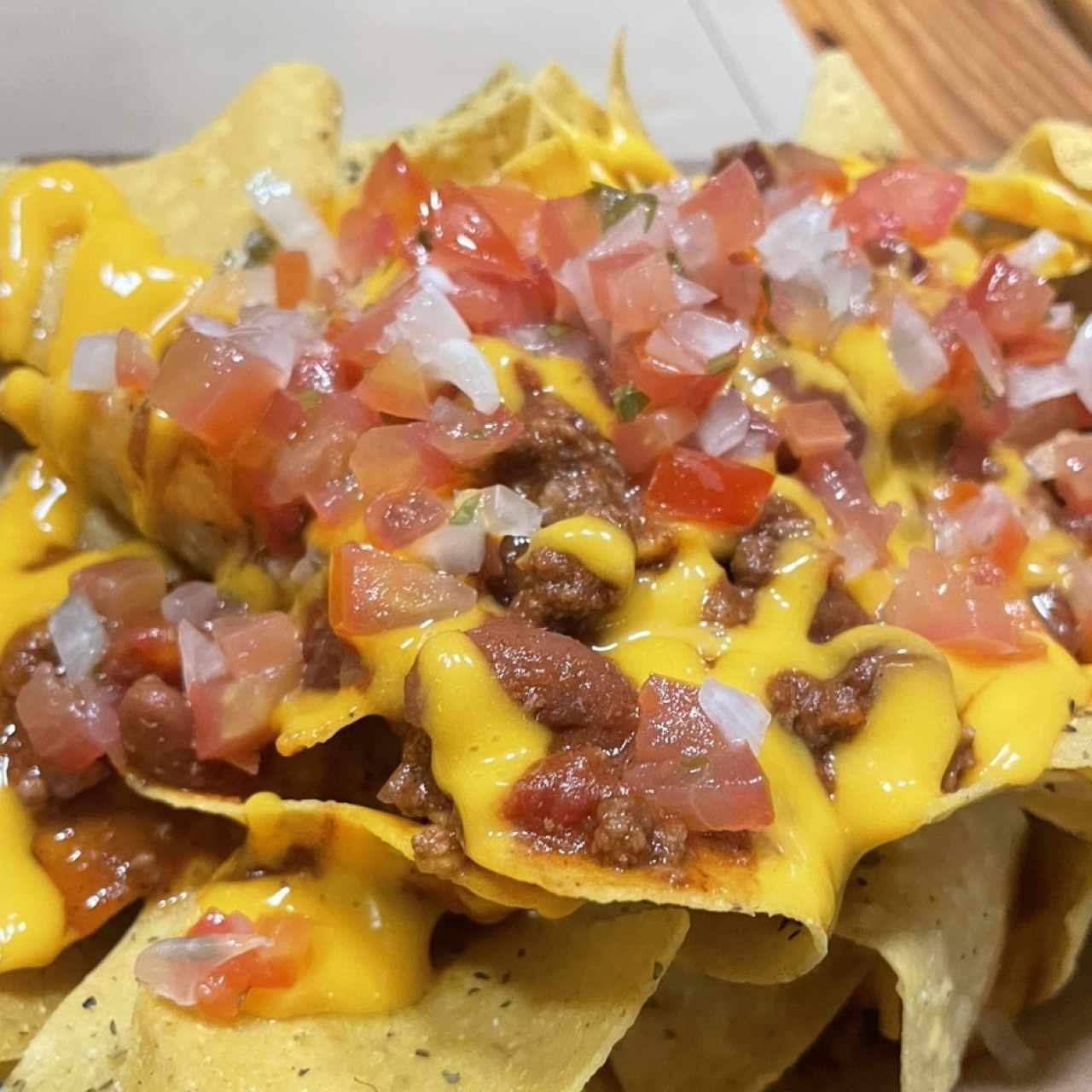 STARTERS - PULLED PORK NACHOS