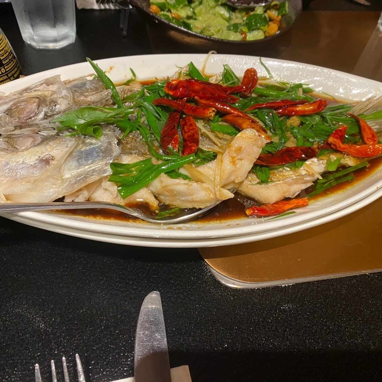 Pescado al Vapor con Jengibre y Cebollina