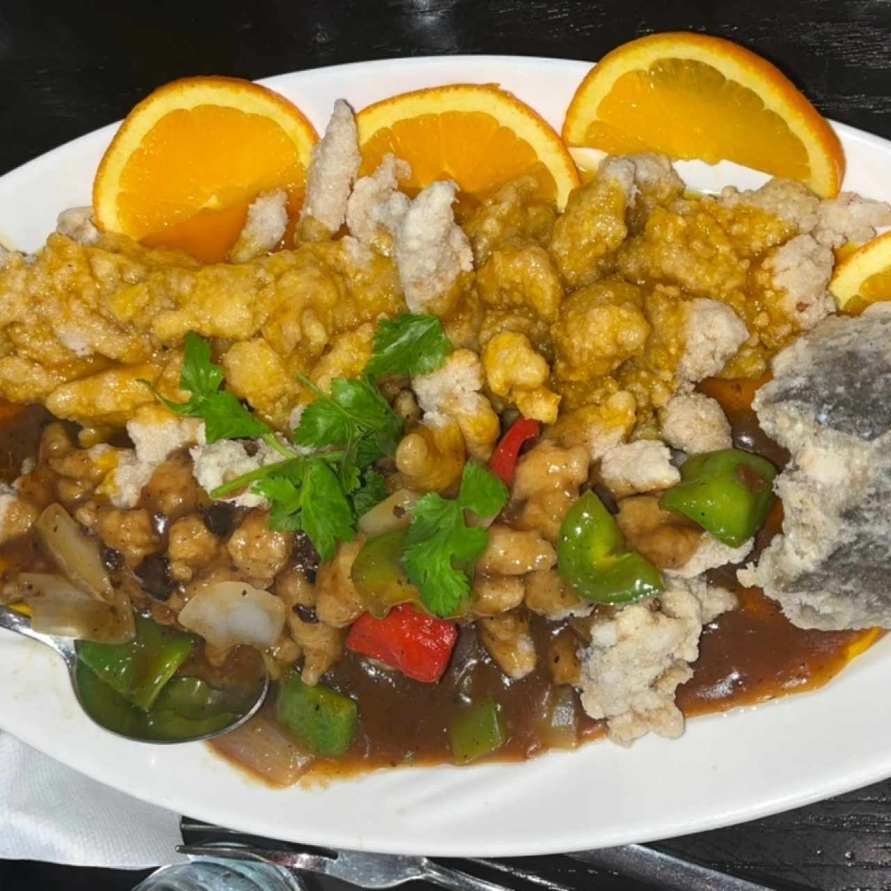 Pescado de Racimo de Uvas en Salsa de Frijol Negro