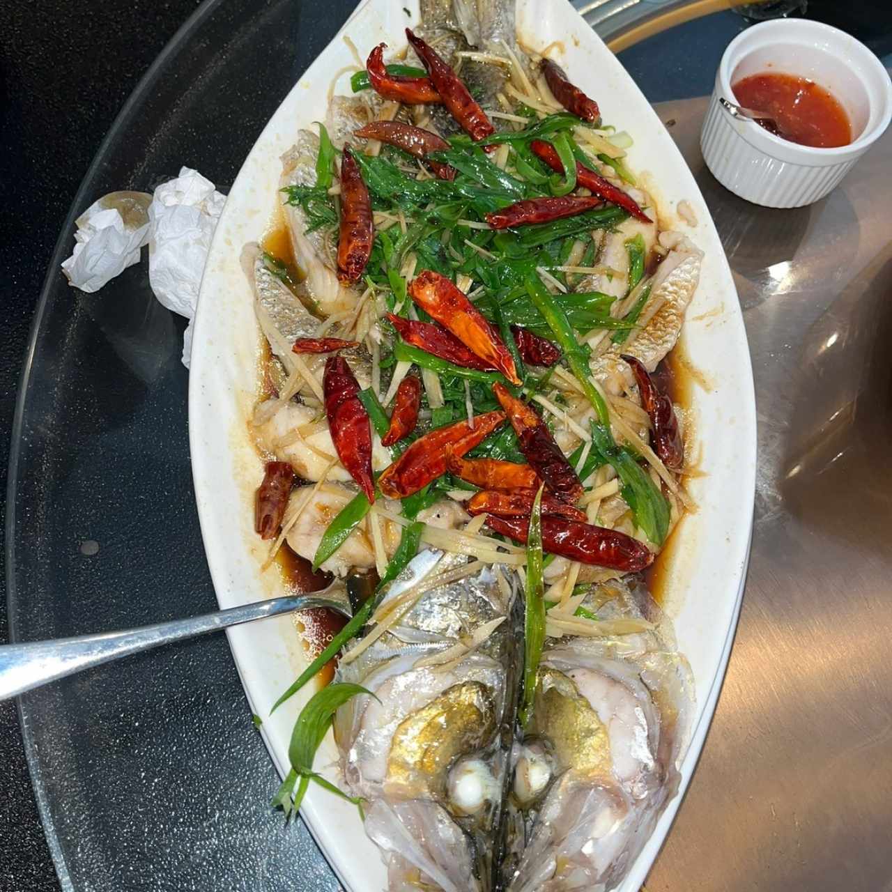 Pescado al Vapor con Jengibre y Cebollina