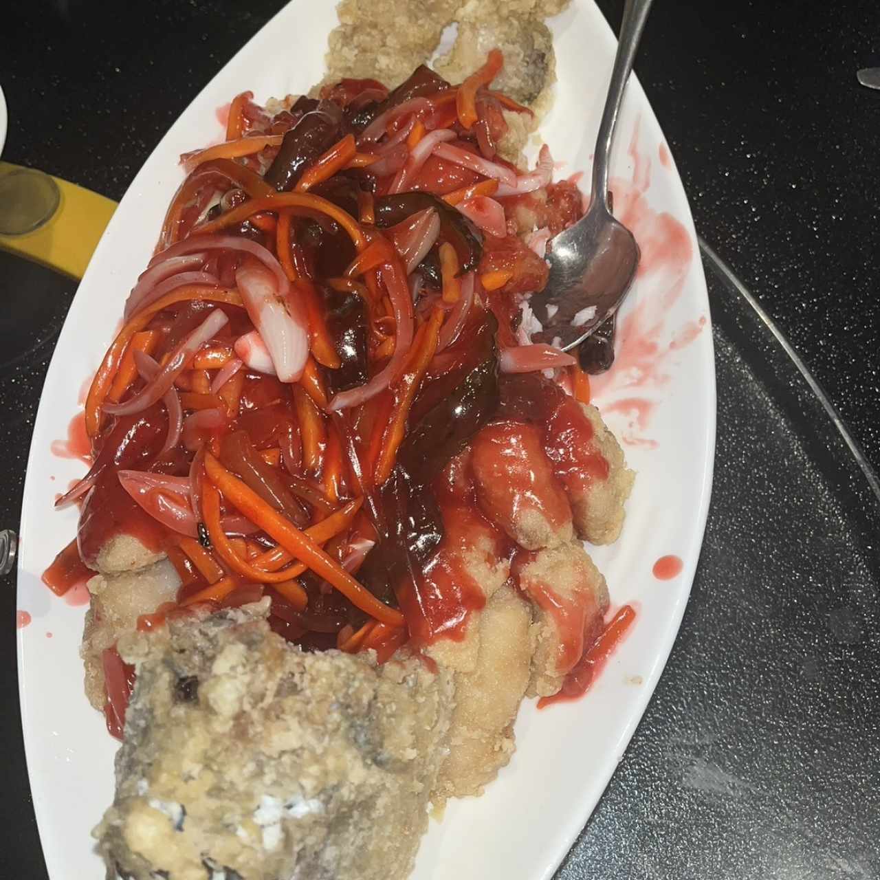 Pescado de Racimo de Uvas en Salsa Agridulce