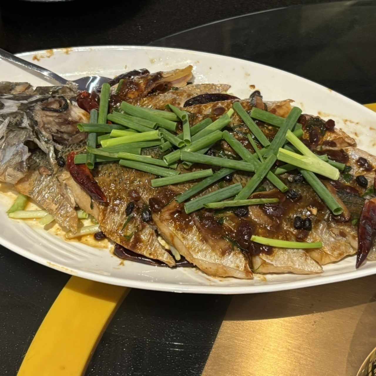Pescado al Vapor con Jengibre y Cebollina