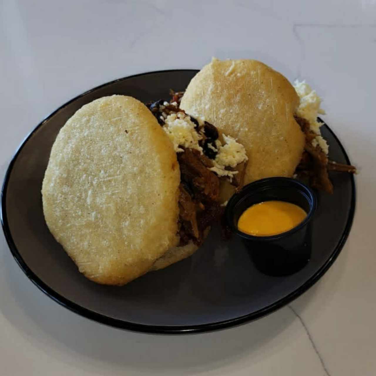 Desayunos - Arepa pabellon