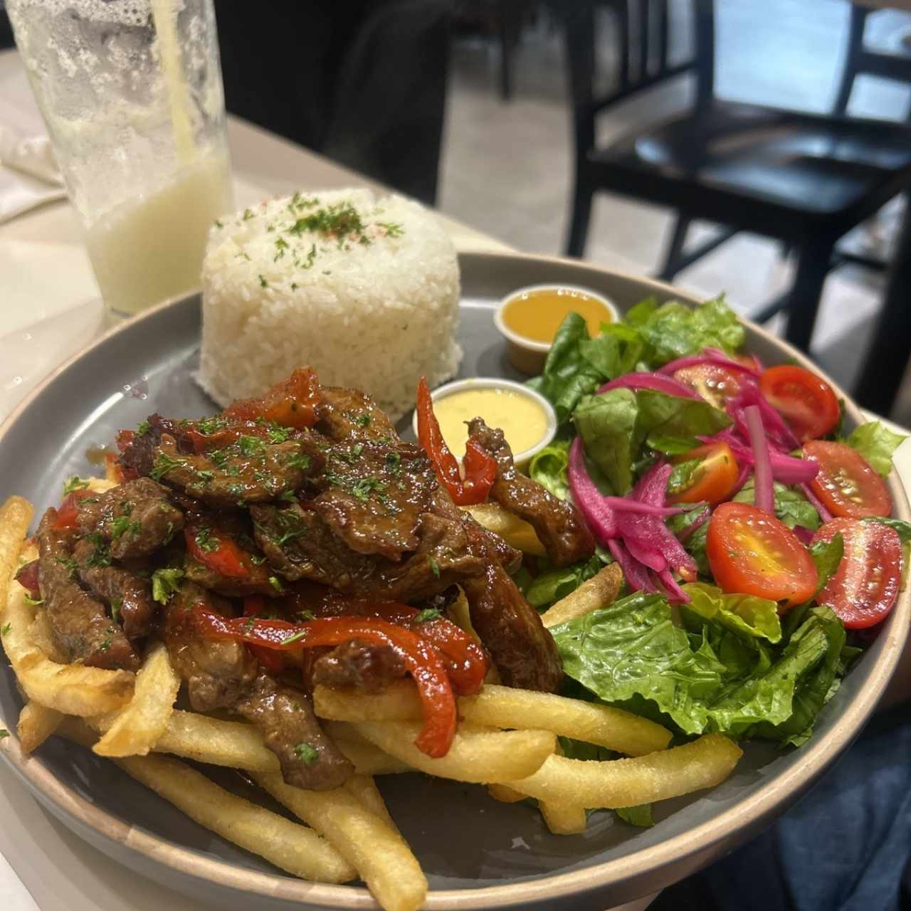 Lomo saltado