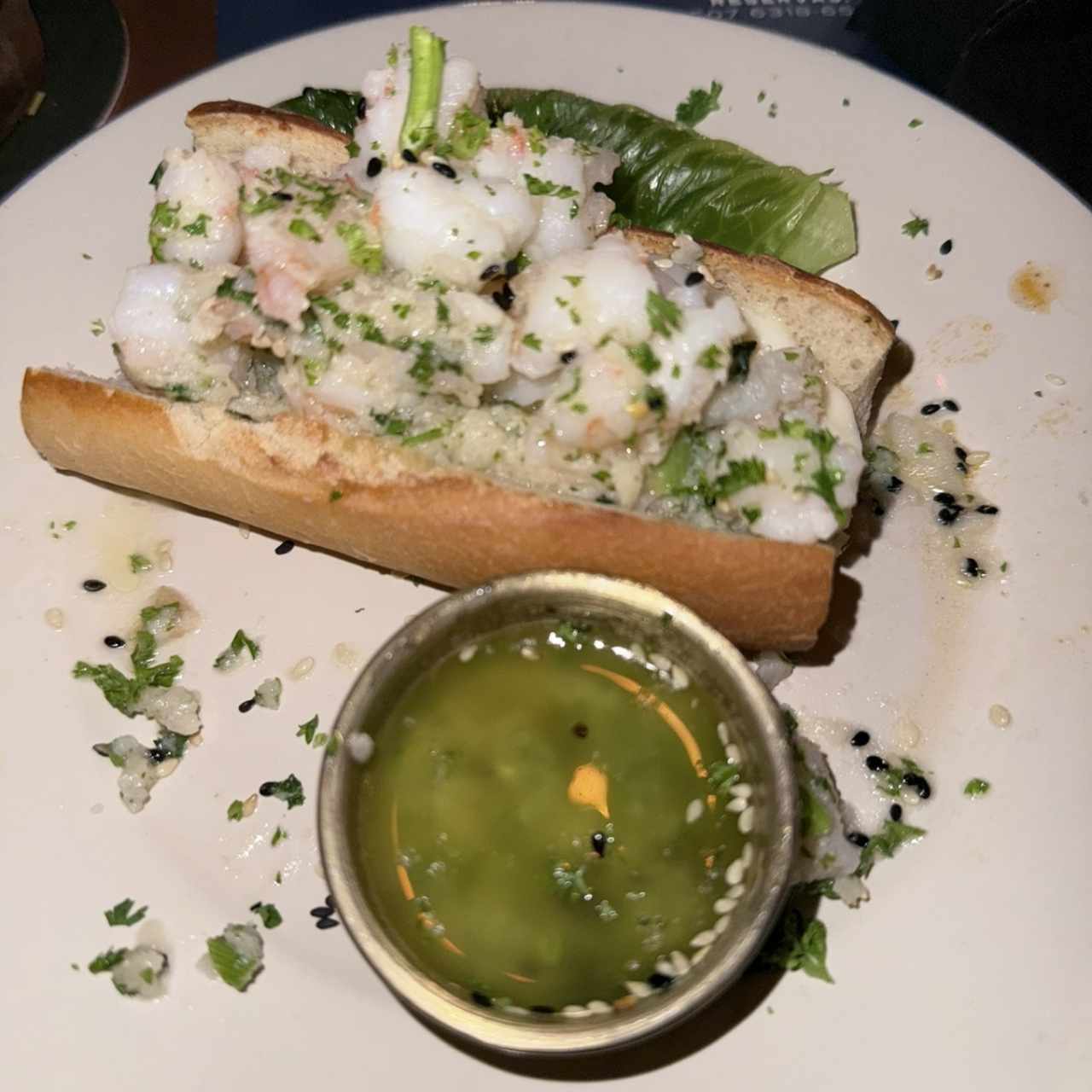 Camarones al Ajillo en Baguette