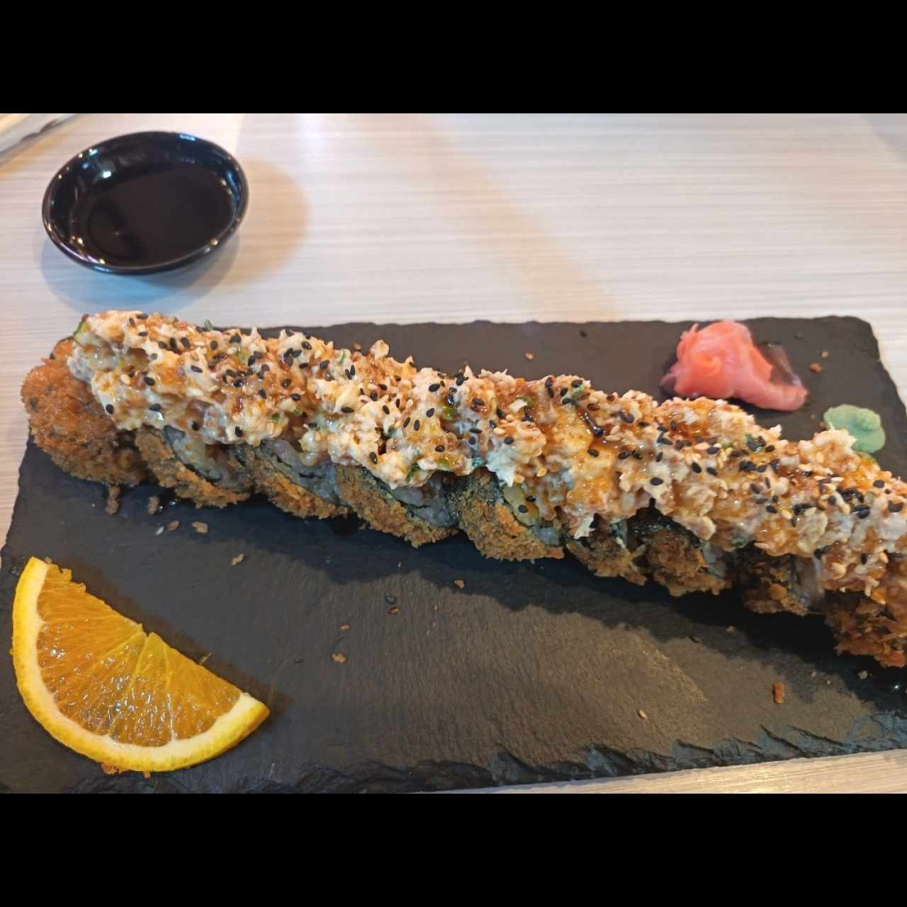 Sushi aplanado de corvina 