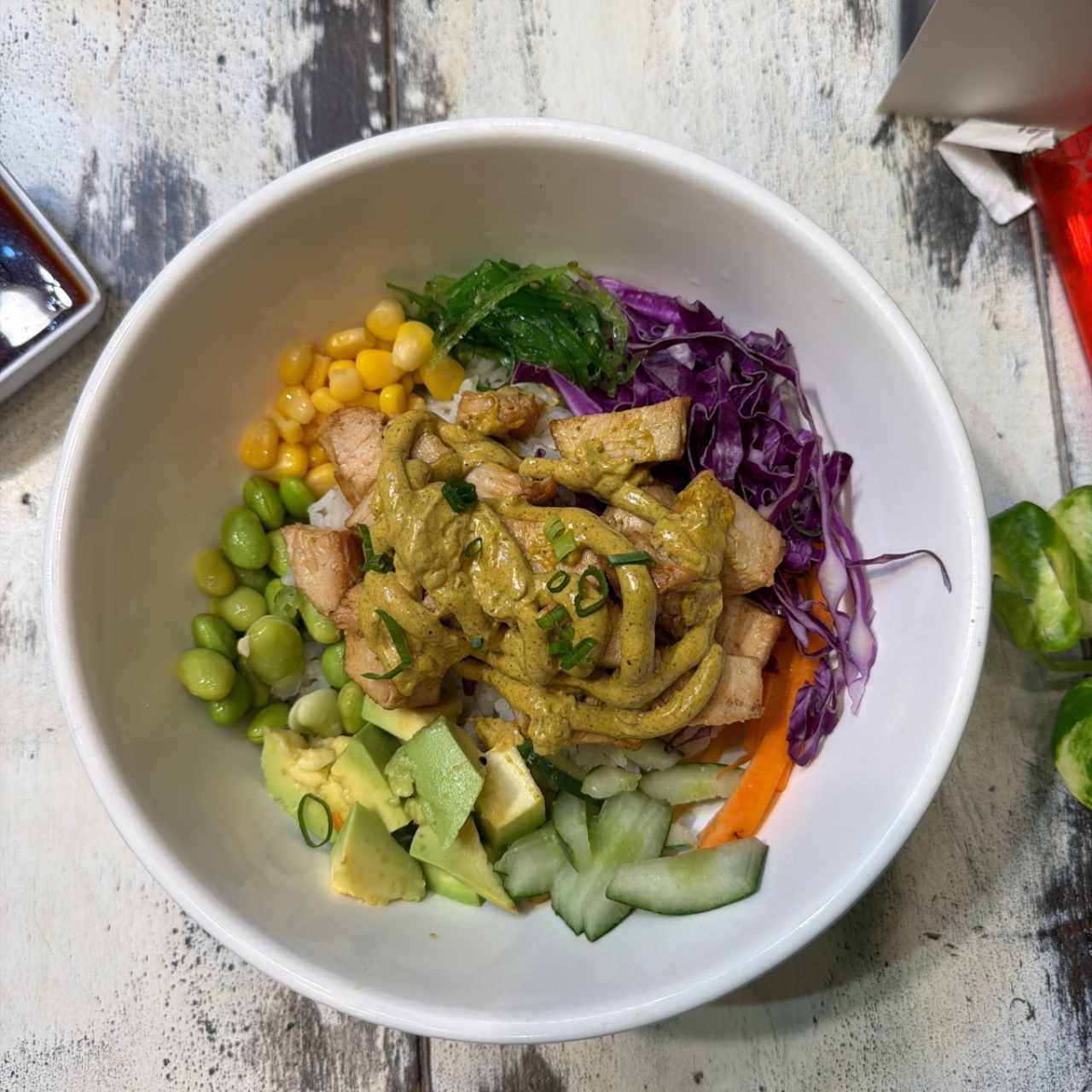 Poke de Pollo al Curry