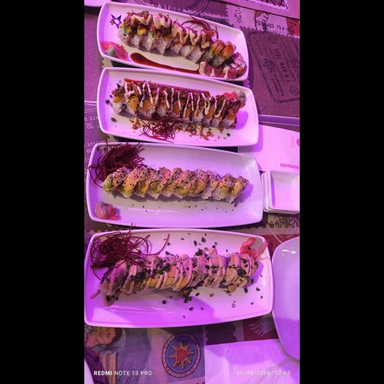 Rollos Originales - Filadelfia, Spicy tuna, Poke roll y Tao roll