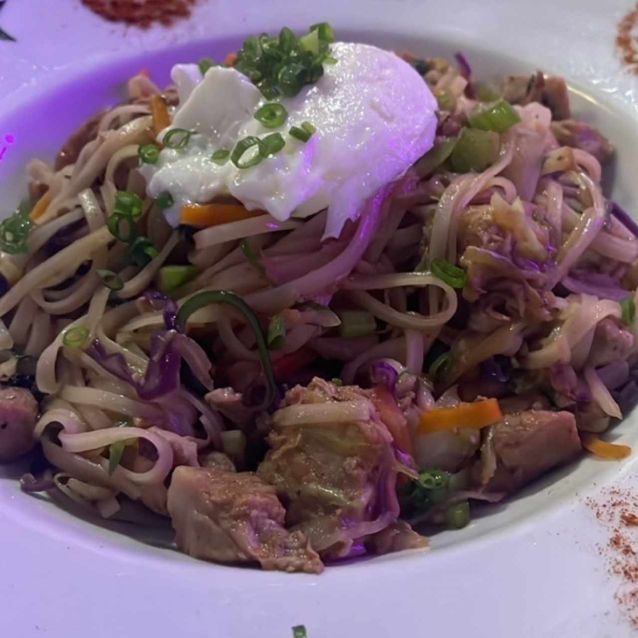 Pad Kee Mao de Pollo
