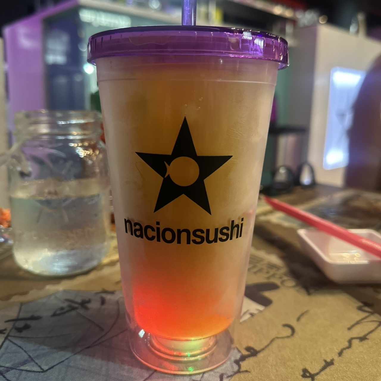 si estas de cumpleaños en nacion sushi tienes tu regalo un vaso con la bebida que prefieras 