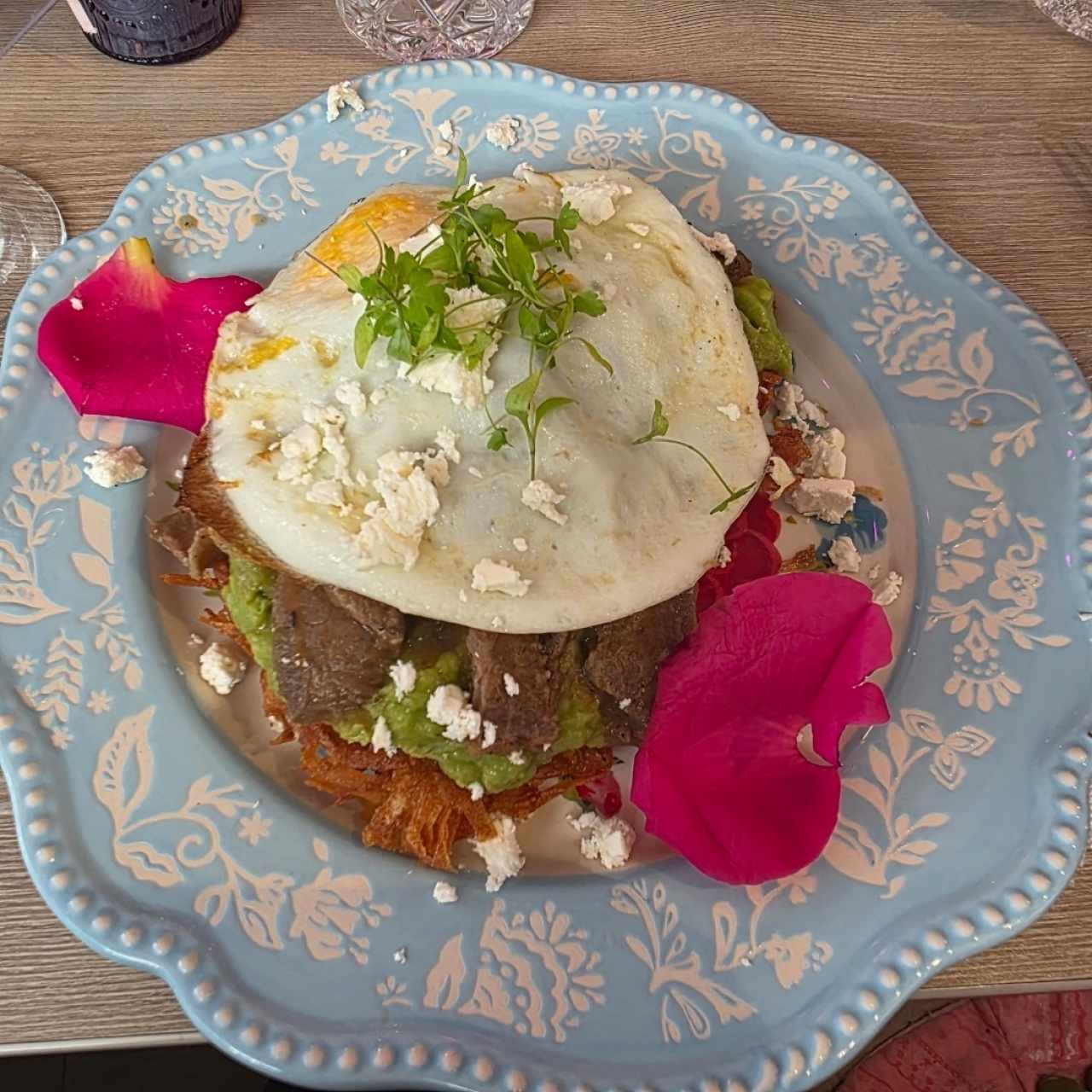 A la Pimienta con Papas Salteadas
