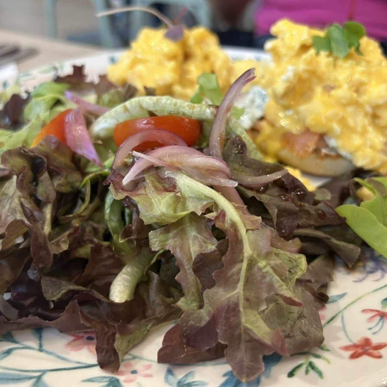Benedict-Ish - Bacon y Aguacate