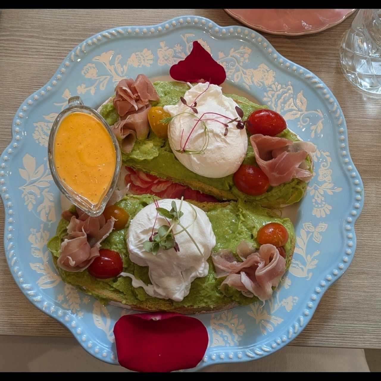 avocado Benedict 