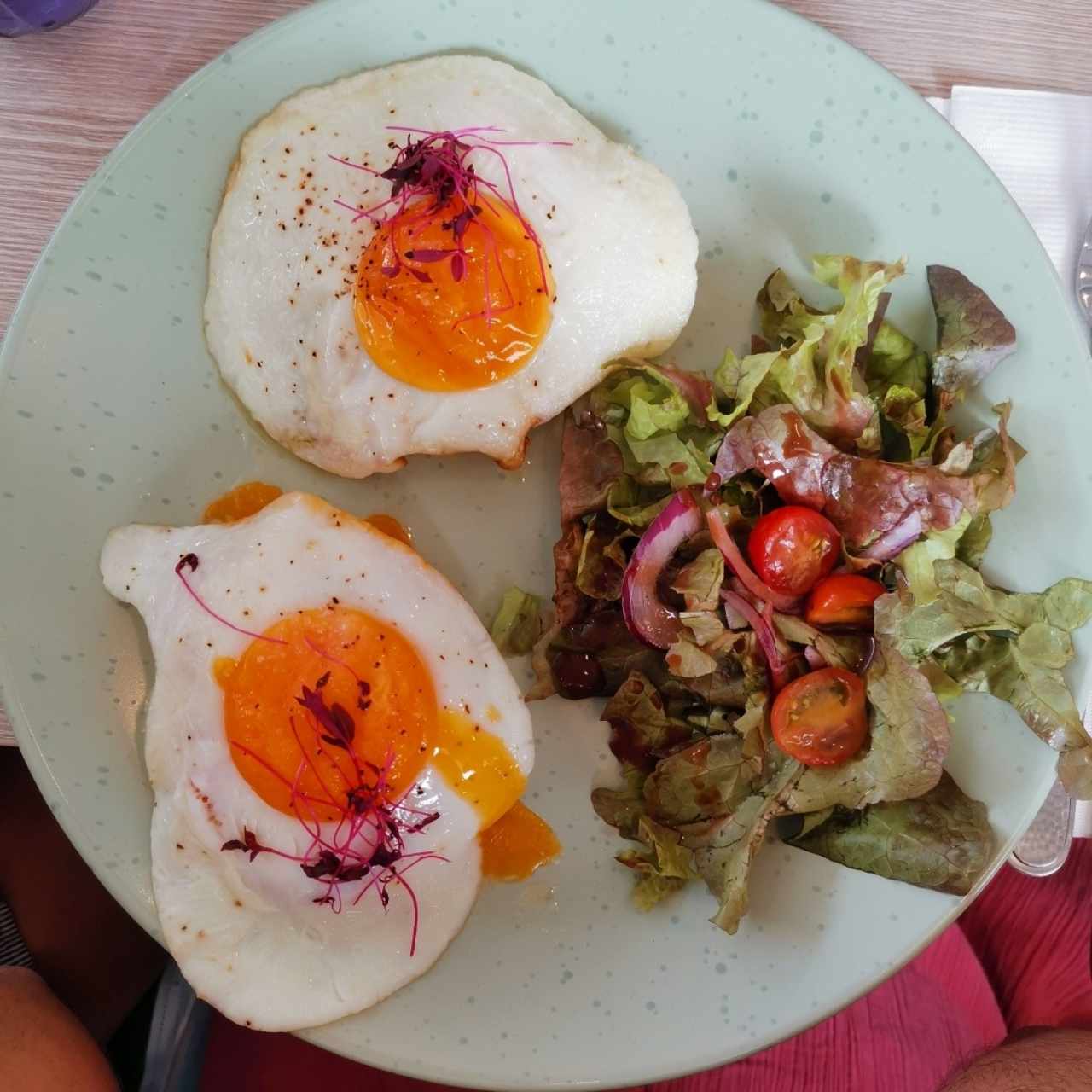 Huevos benedictinos con salmón 