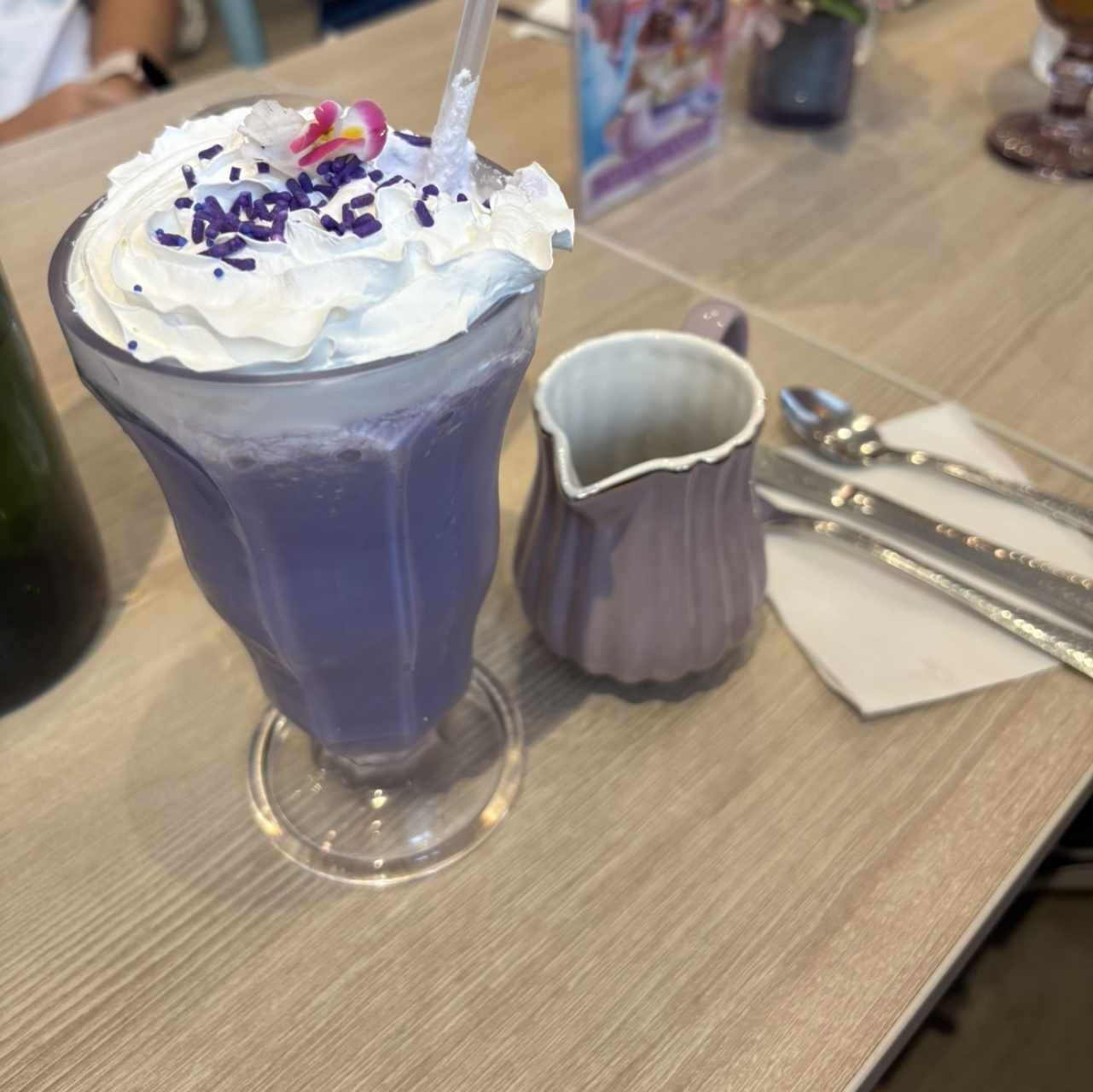Ice lavander latte 