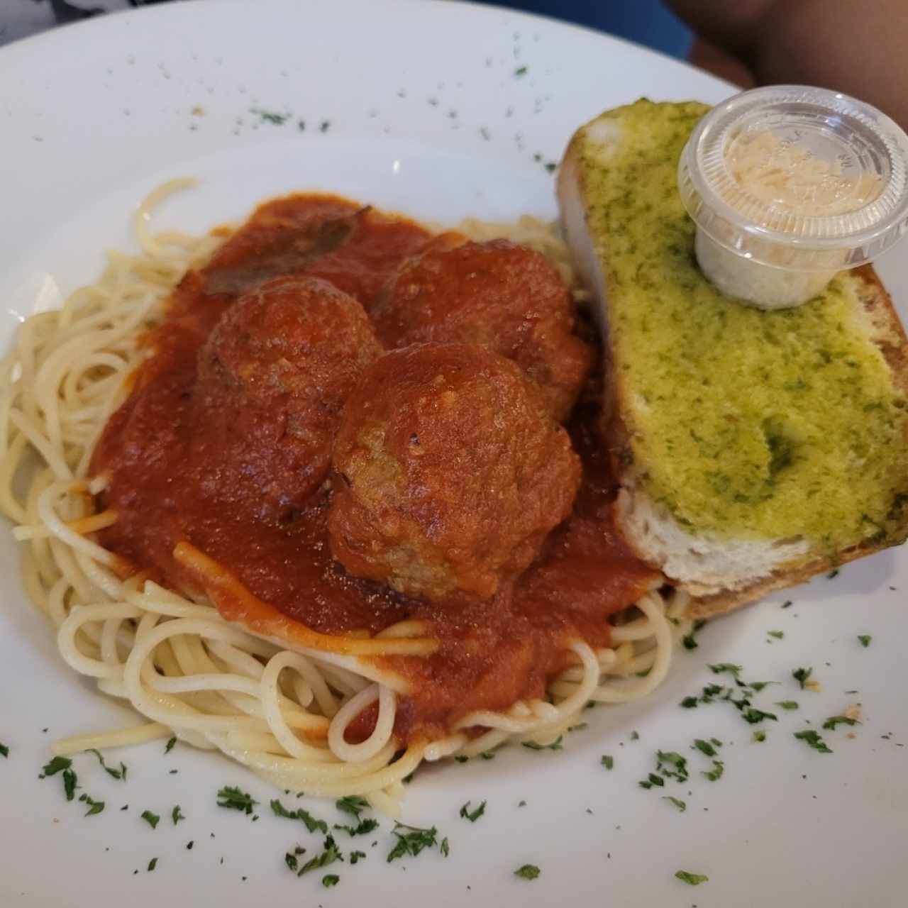 Espaguettis con Albóndigas