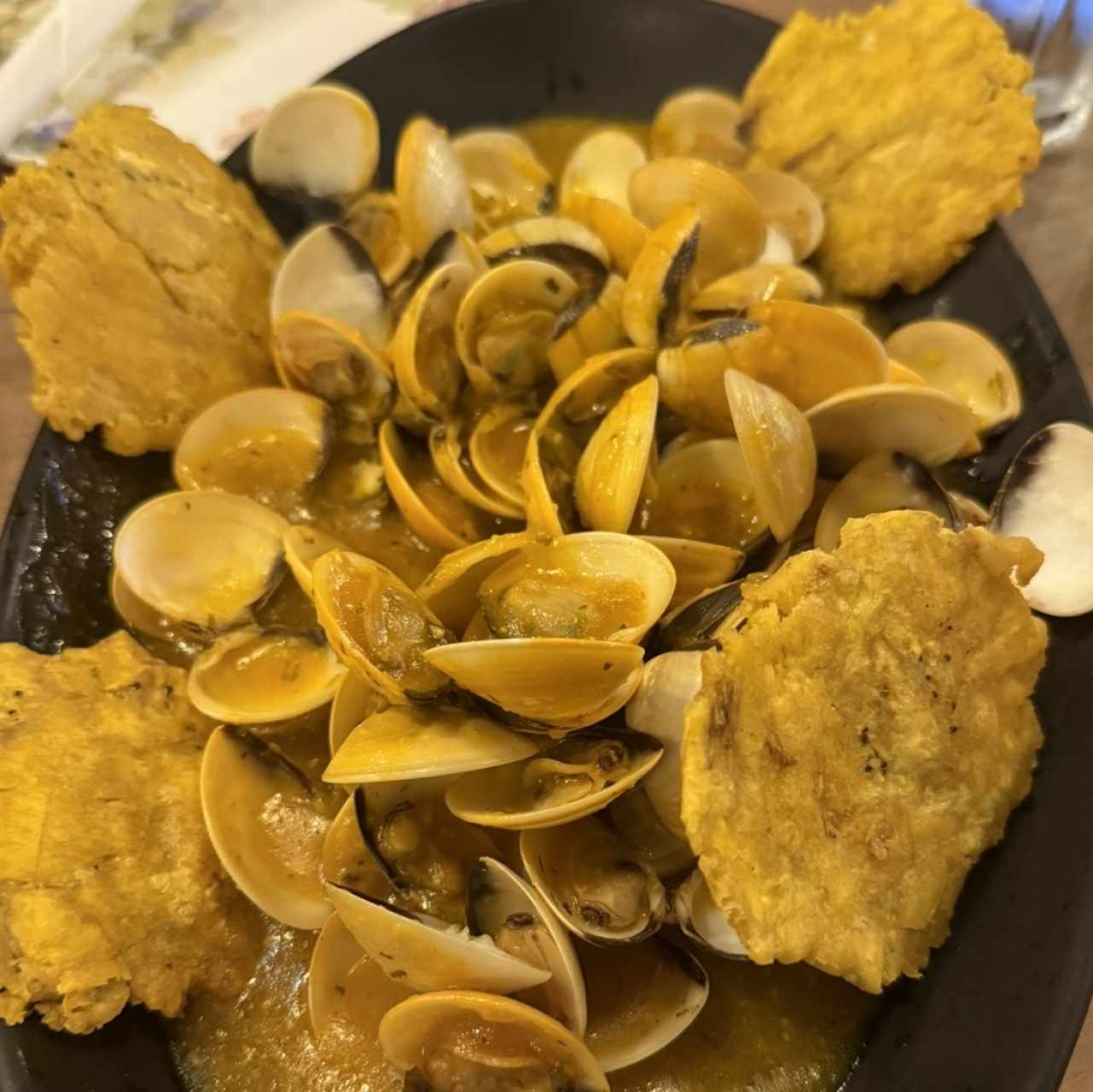 Almeja al ajillo