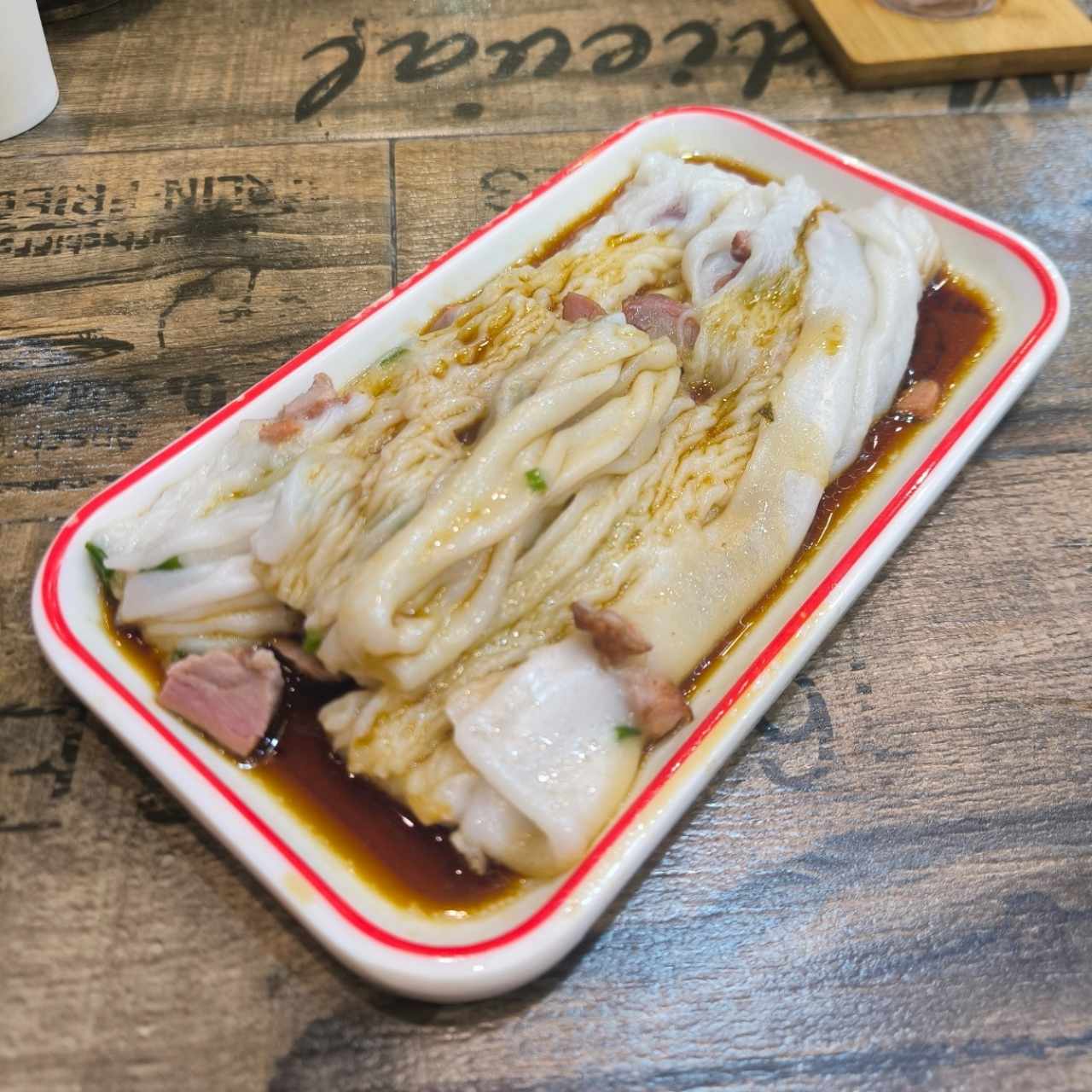 Chon fun de puerco asado