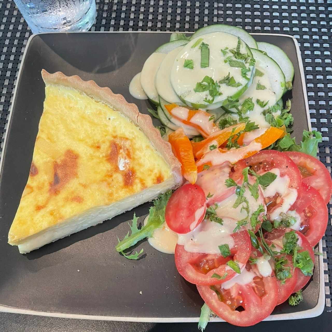 Quiche 3 quesos con Ensalada 