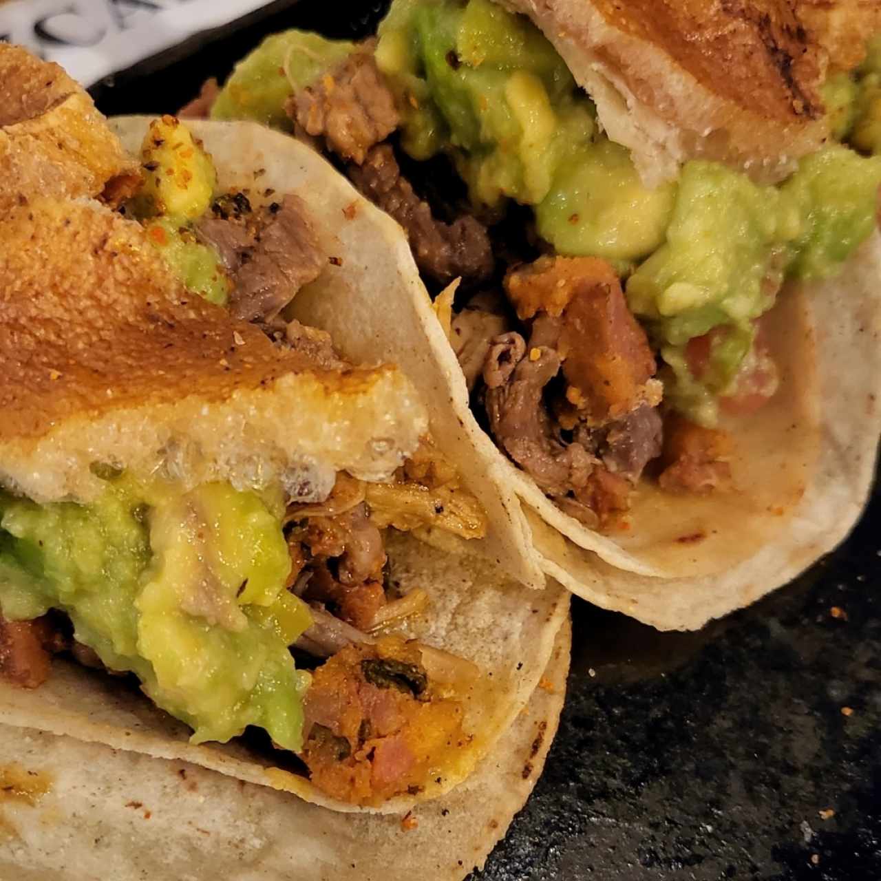 Los Tacos 