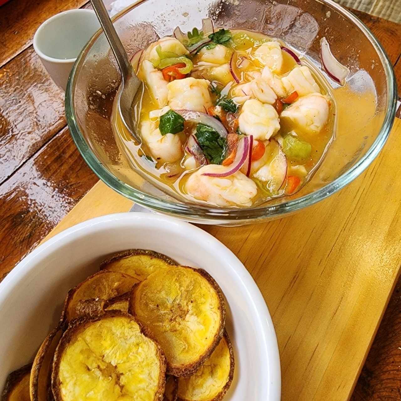 ceviche de Cameron con salsa de maracuya 