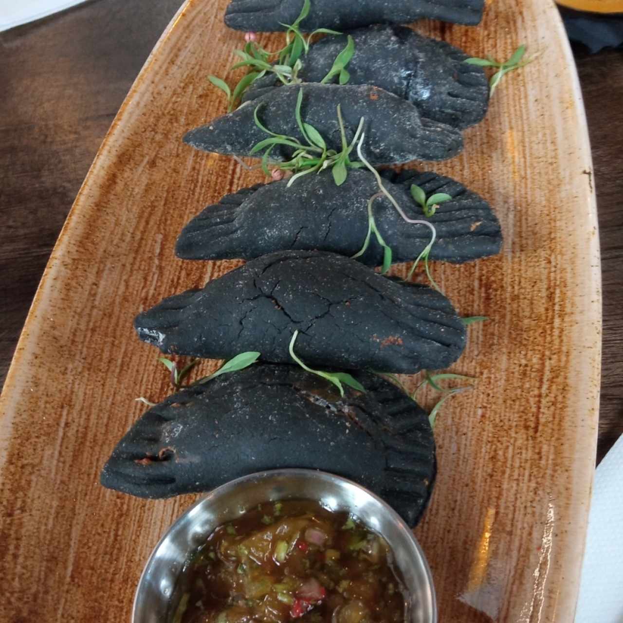 Empanada Black
