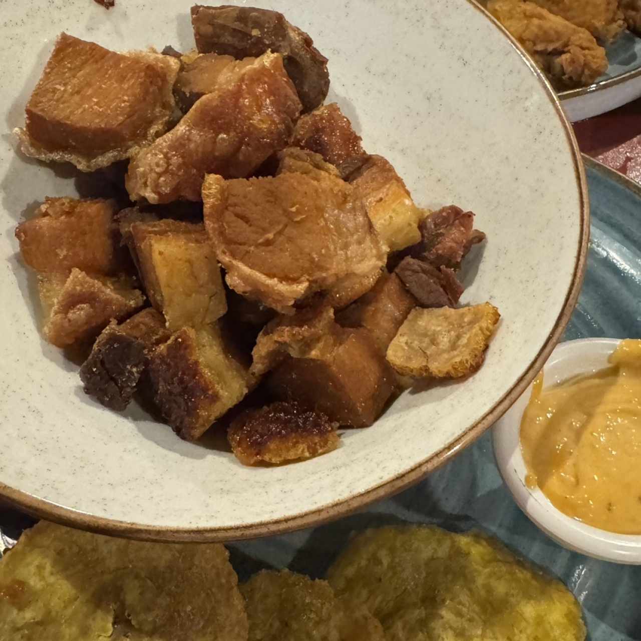 Entradas - CHICHARRONES DE PUERCO