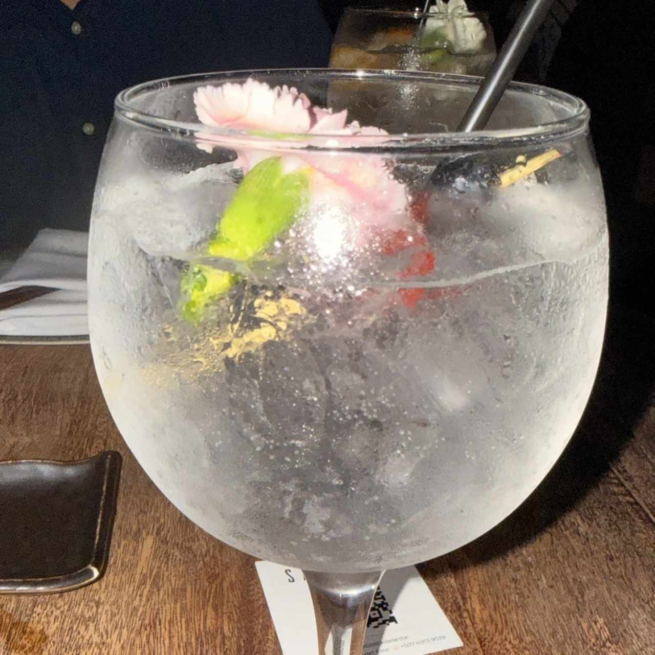Gin Tonic con Frutos Rojos