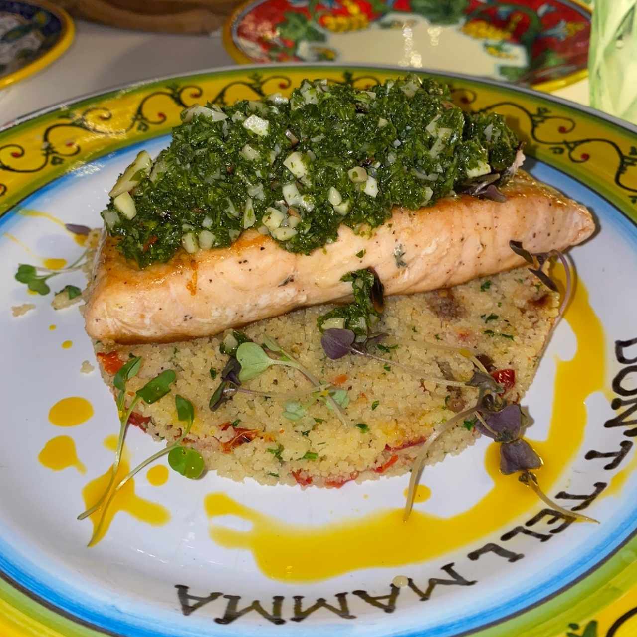 El salmon con cuscus dio la cara por todo lo demas. 