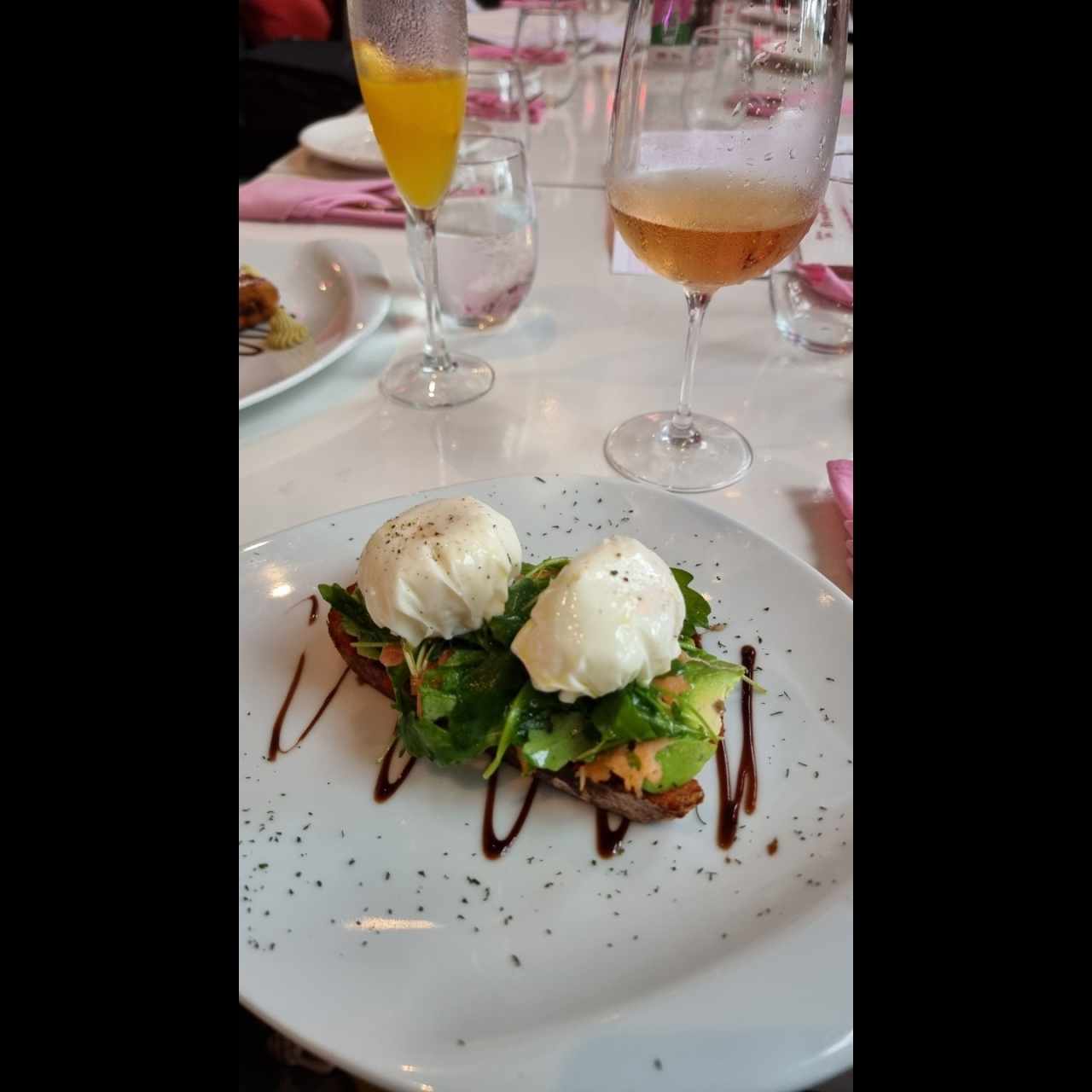 Kiki Brunch - AVOCADO TOAST