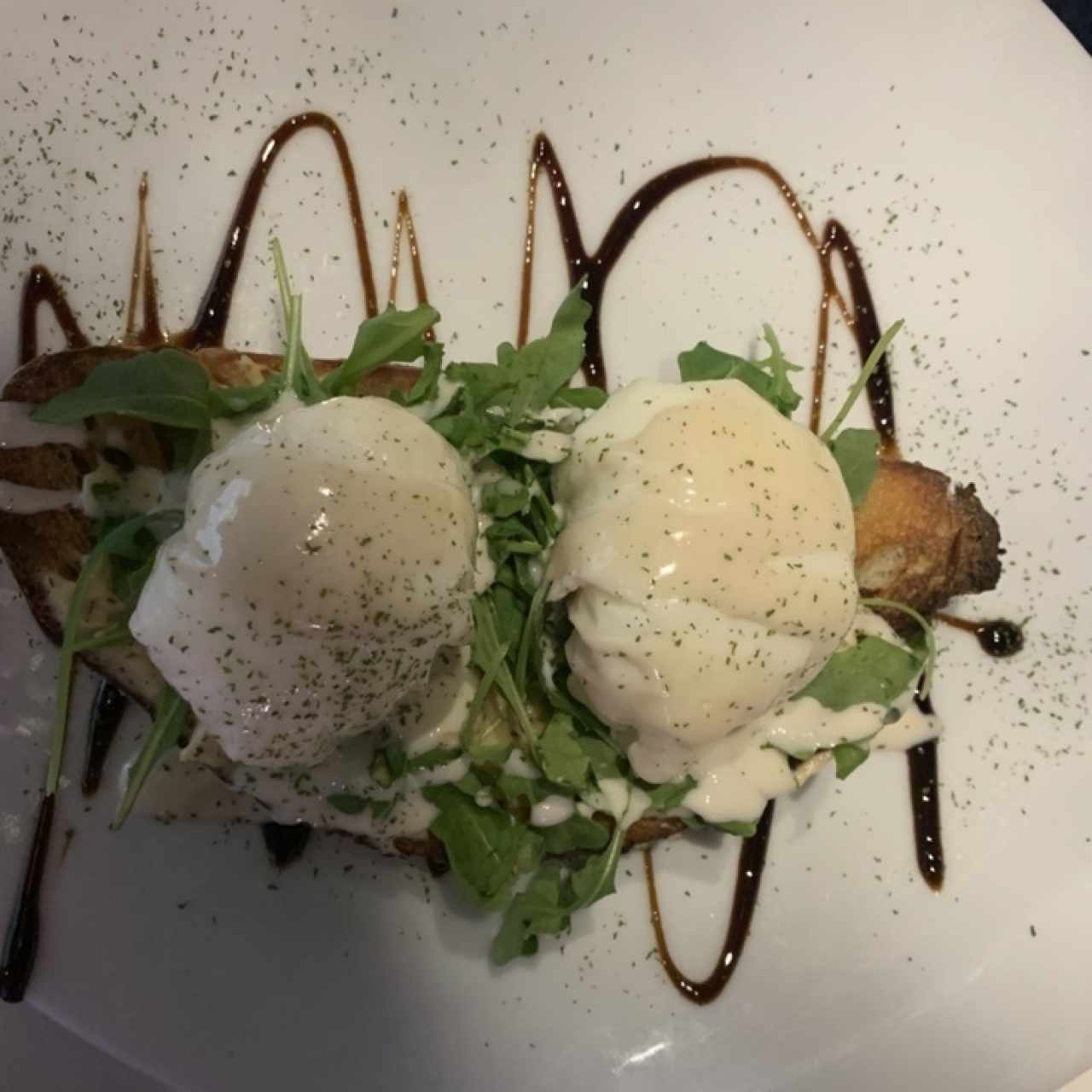 Kiki Brunch - HUEVOS BENEDICT
