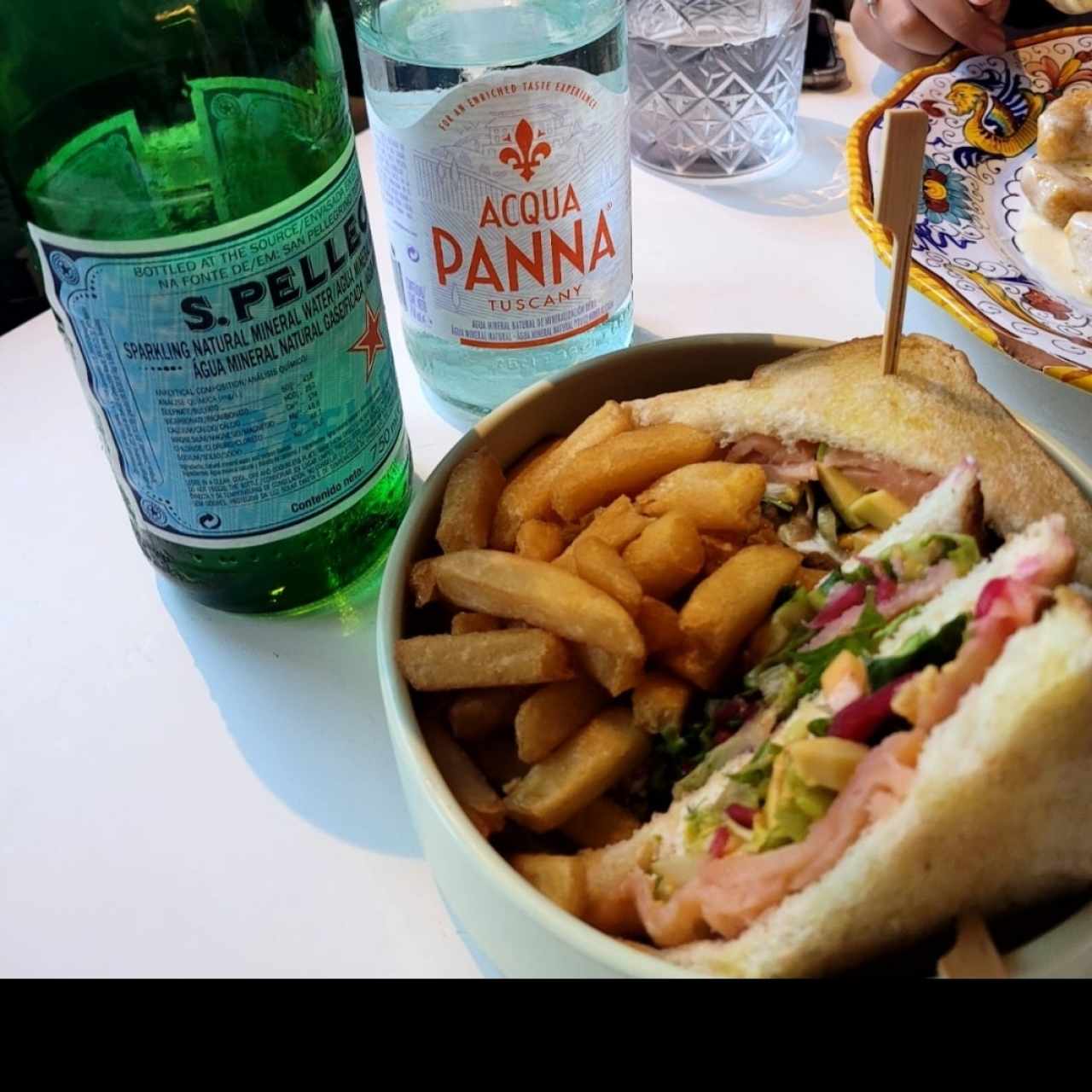 Club Sándwich de salmón y avocado  . no estaba bueno