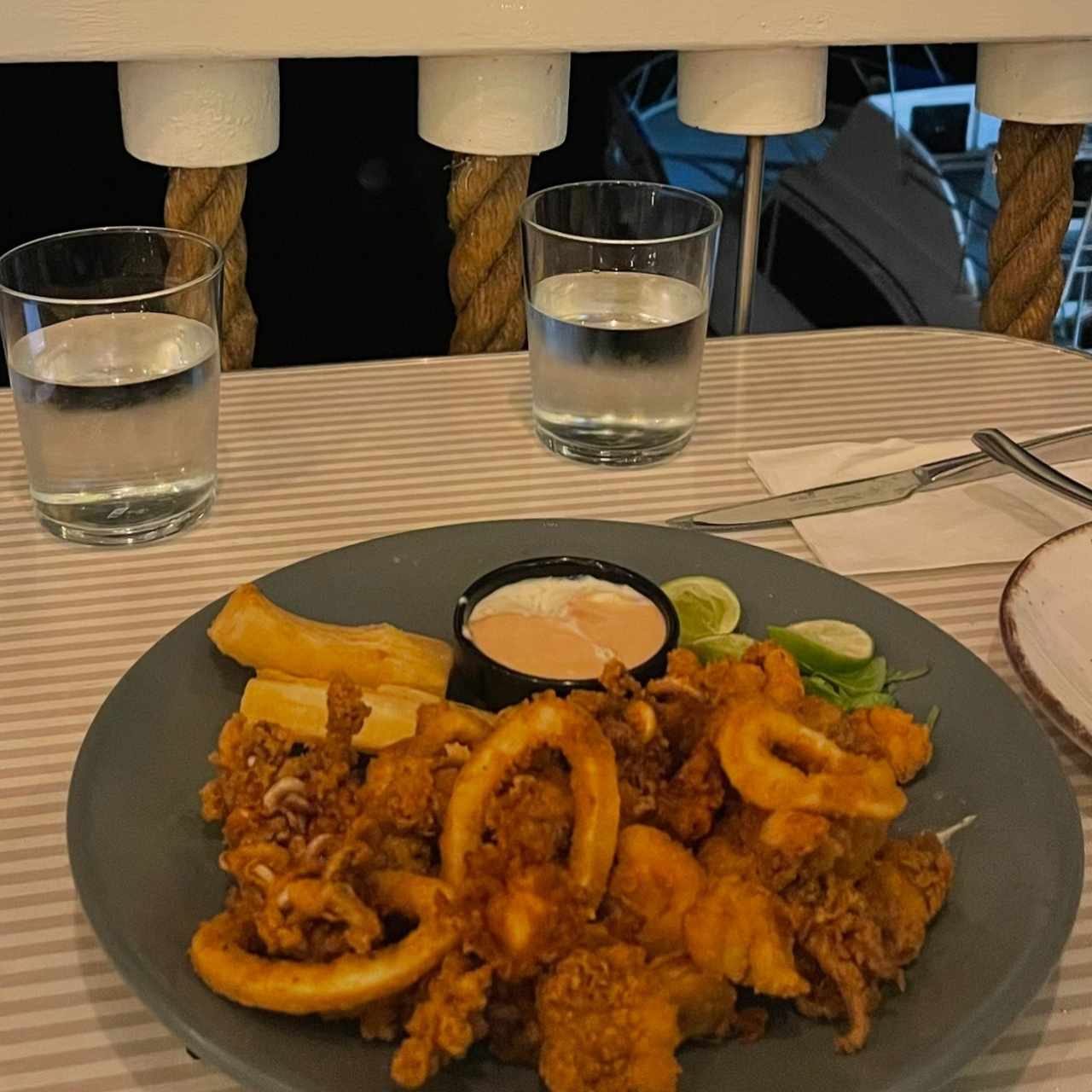CHICHARRÓN DE PESCADO, MIXTO O CALAMAR