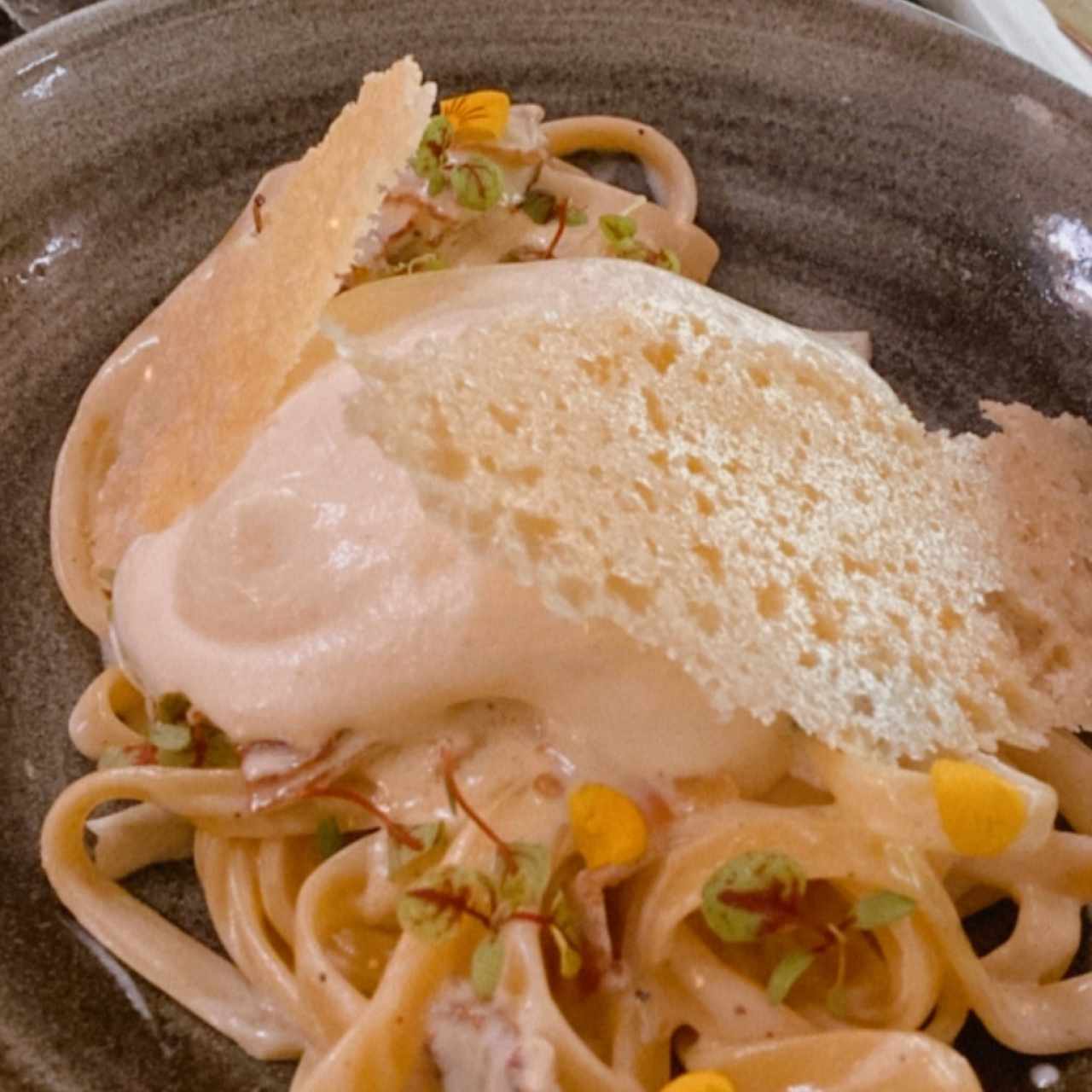Linguine alla Carbonara Madre