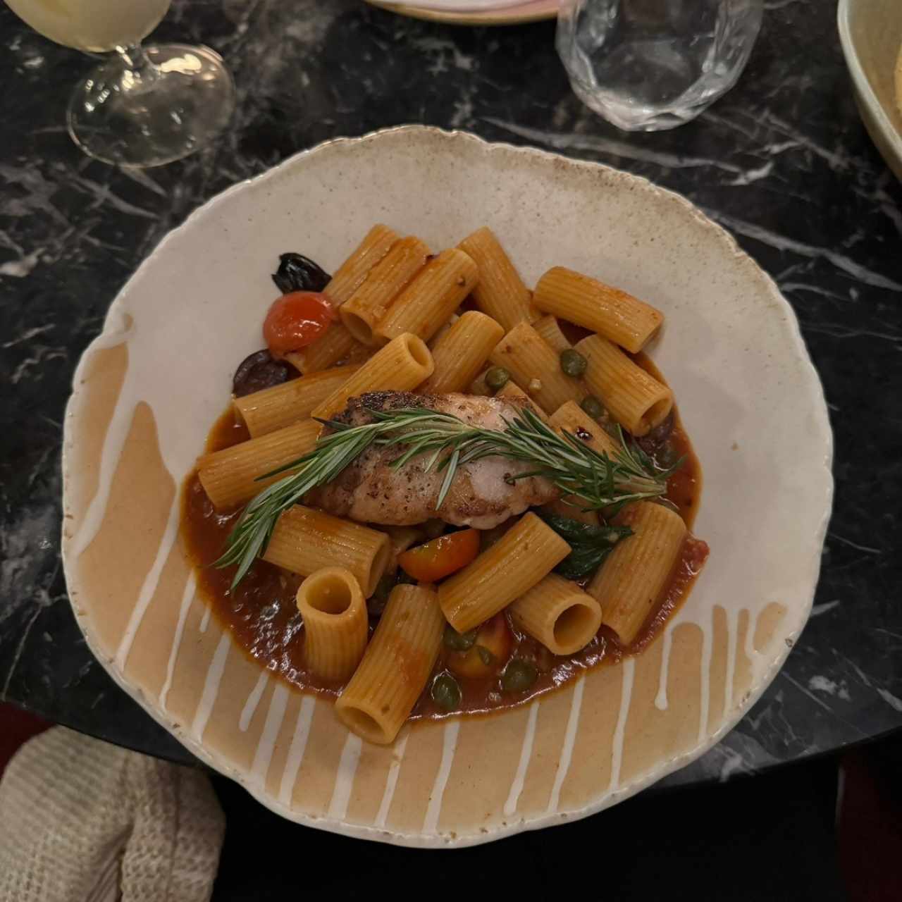 Pasta Puttanesca con Pesce di Mare