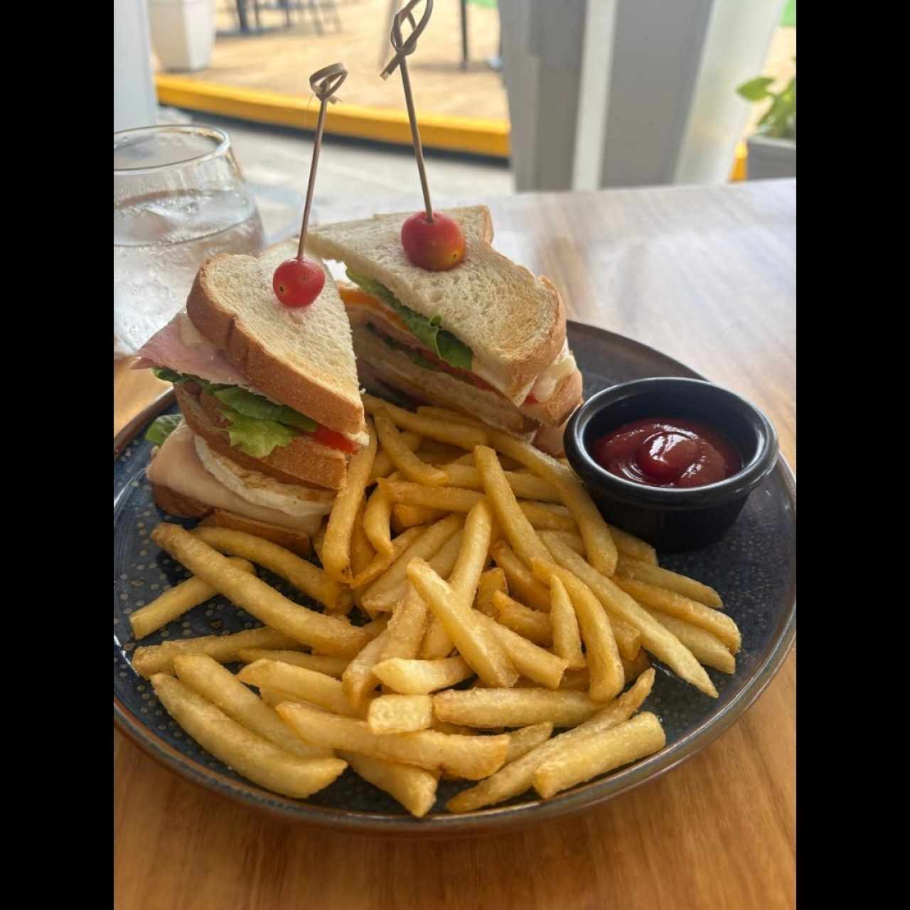 SANDWICHES - Club Sandwich XL