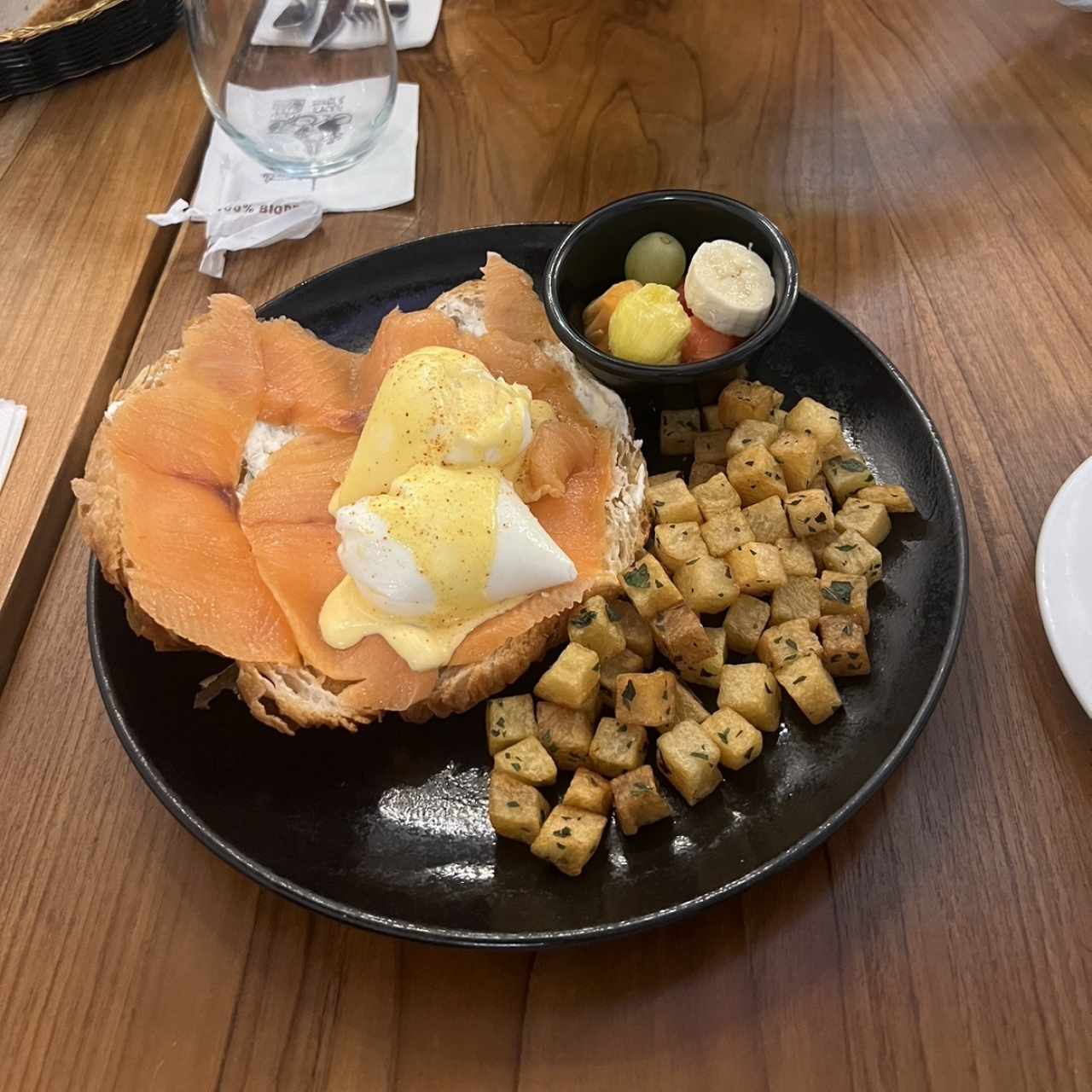 - Oeufs Benedict de Salmón ahumado.