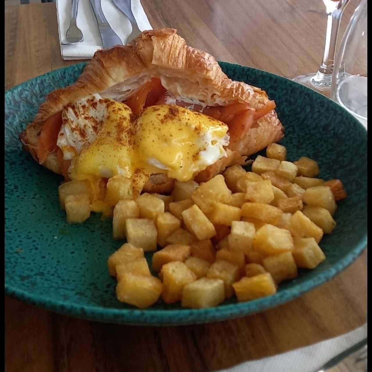 COMPLET DÉJEUNER - Huevos Benedict