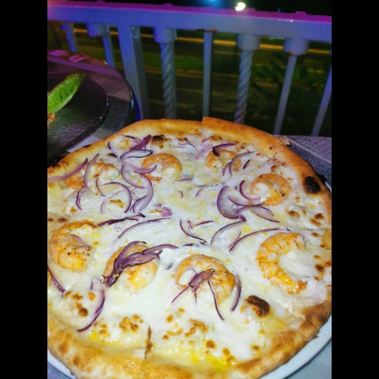 Pizza de camarones