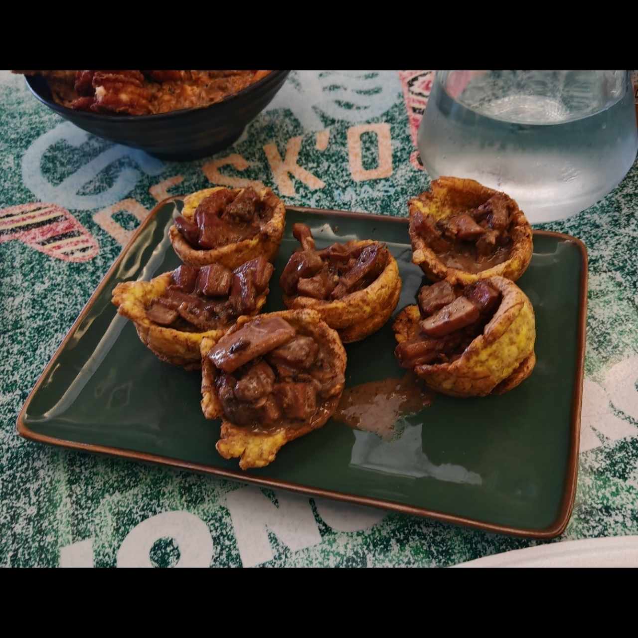 Patacones Rellenos Con Mixto de Mariscos