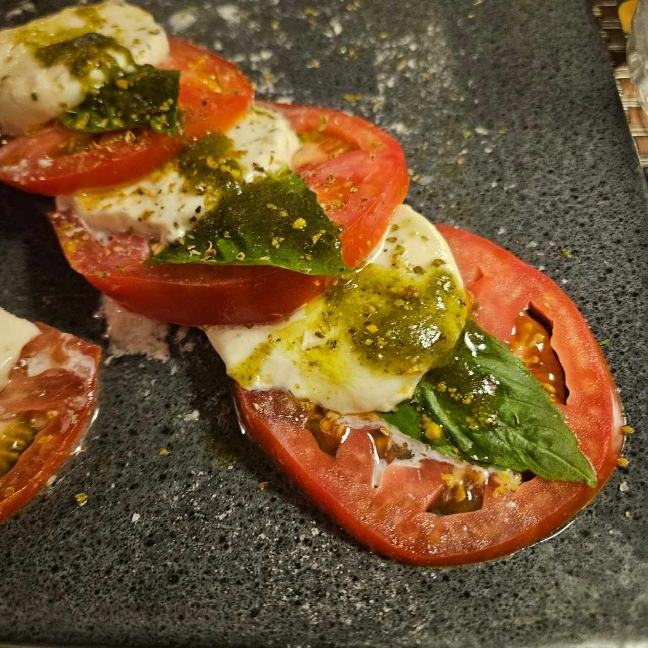 Ensaladas - Caprese de Bufala