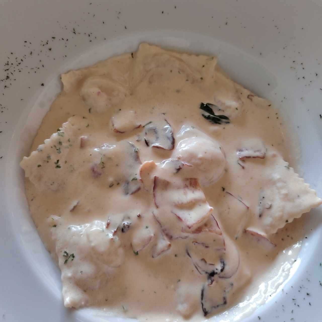 Ravioli de Pollo a la Boscaiola