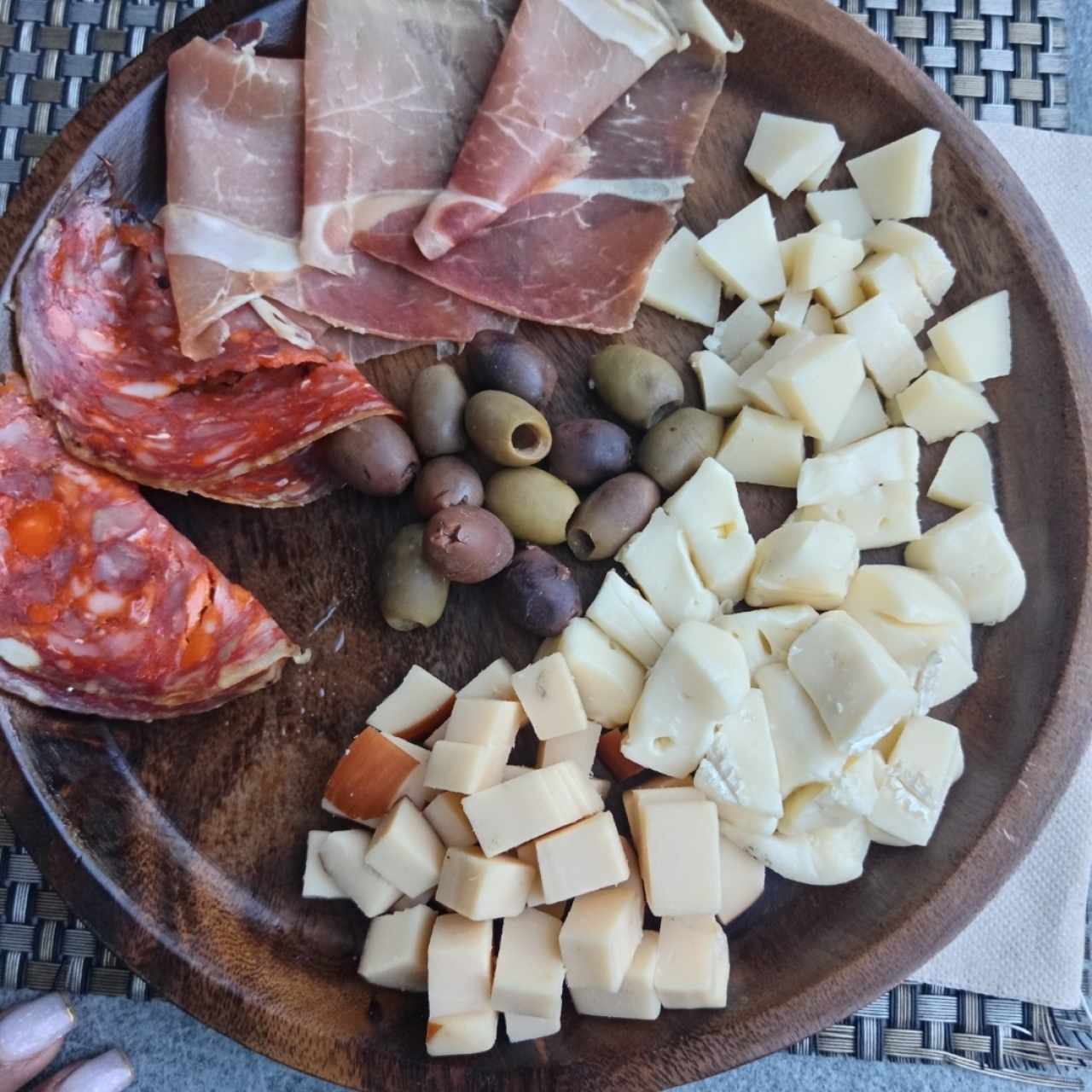 Tabla de quesos y carne 