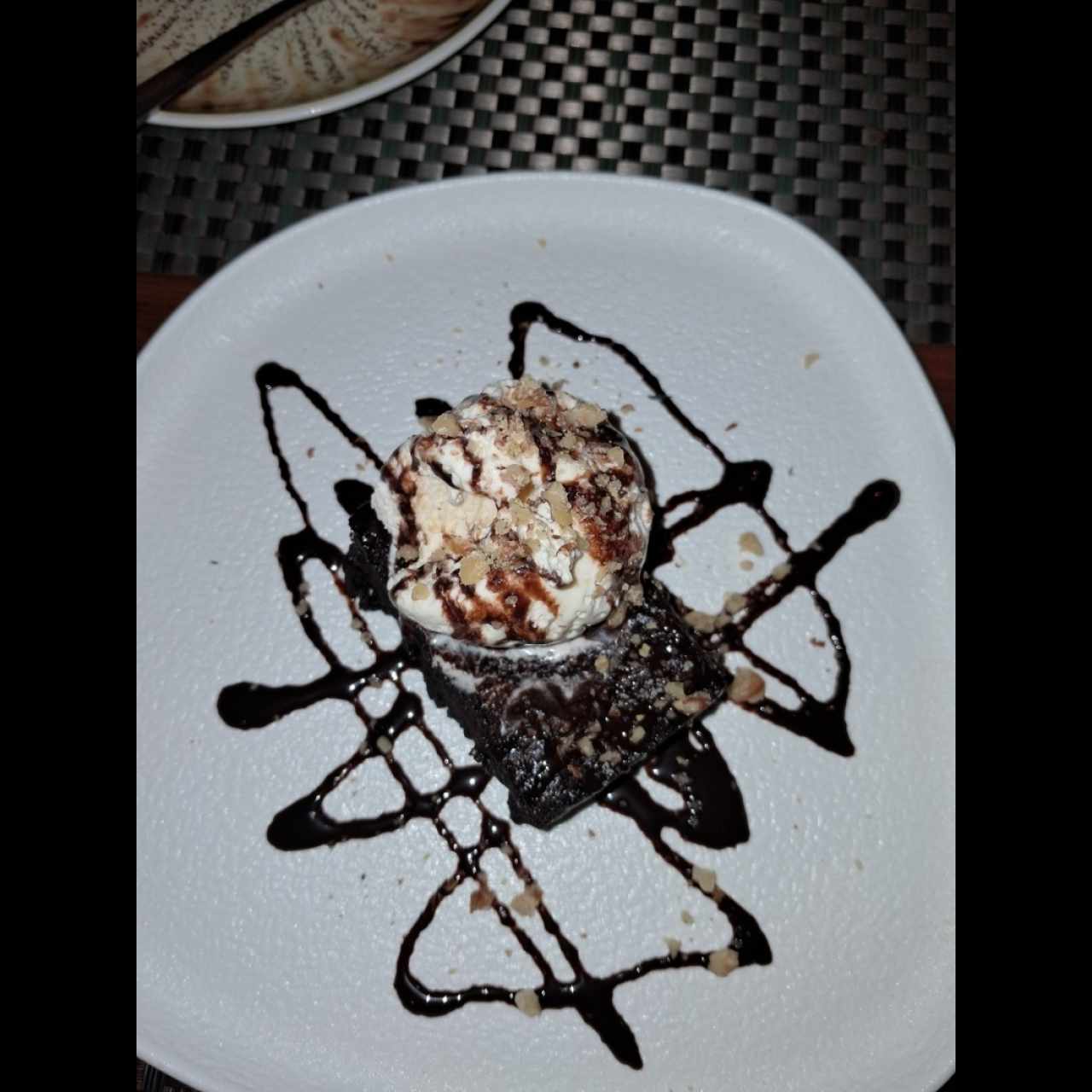 POSTRES - Brownie con Helado