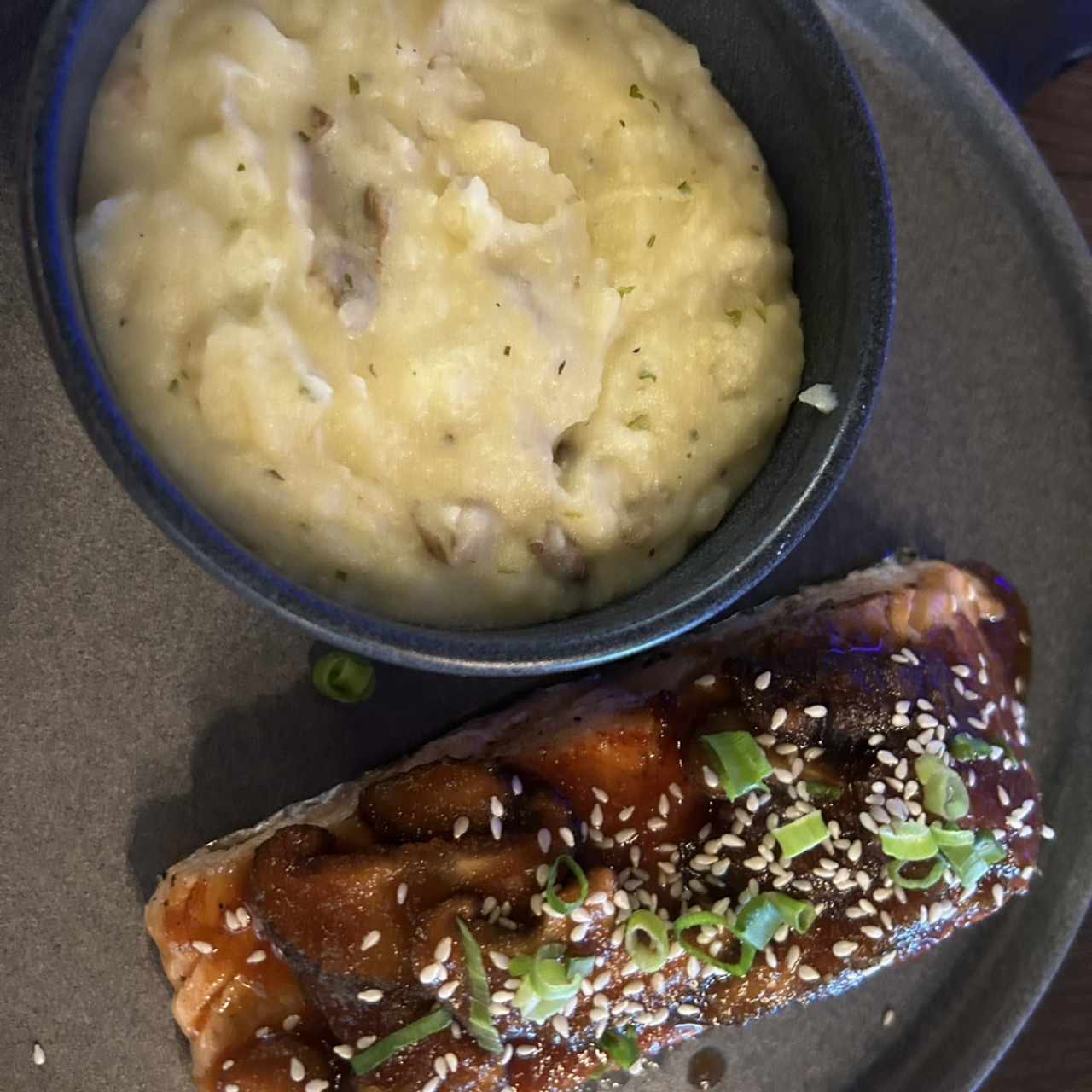 SALMÓN TERIYAKI