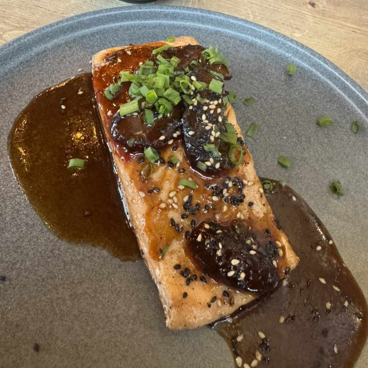 SALMÓN TERIYAKI